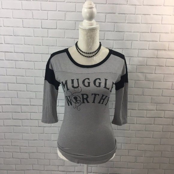 Fantastic Beasts Muggle Worthy Shirt Dropped Shoulder Harry Potter XS - Picture 1 of 5